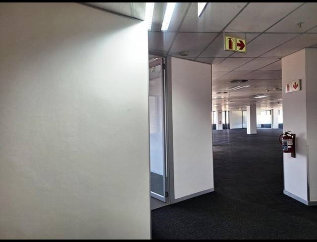 BUSINESS PROPERTY TO RENT IN MENLYN